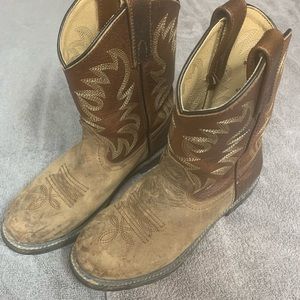 Boys boots